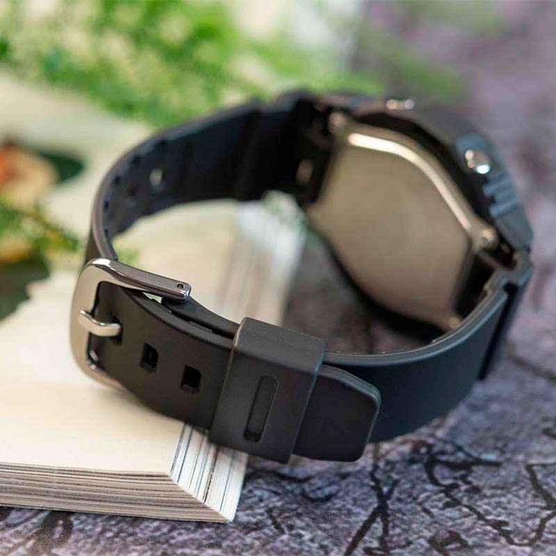 Casio GMA-P2100SA-1A2ER Casio GMA-P2100SA-1A2ER