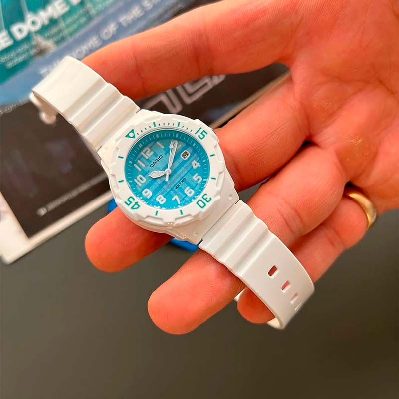 Casio LRW-200H-2C Casio LRW-200H-2C