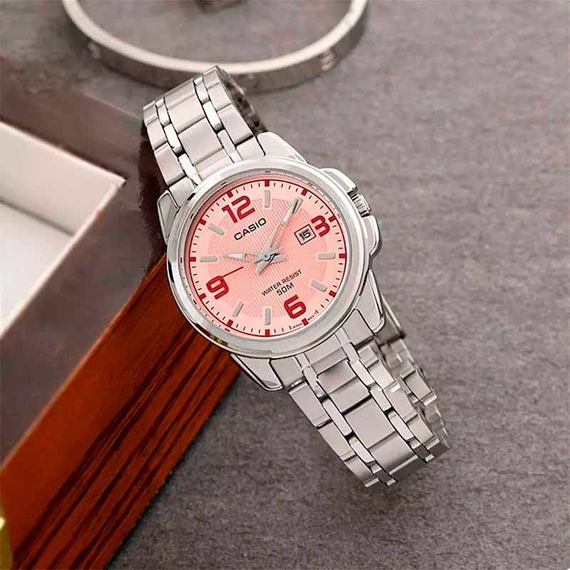 Casio LTP-1314D-5AVDF Casio LTP-1314D-5AVDF