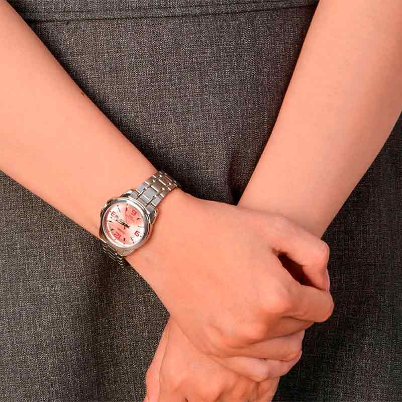 Casio LTP-1314D-5AVDF Casio LTP-1314D-5AVDF